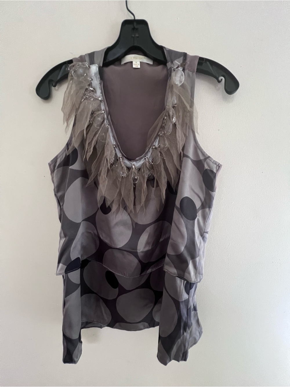 Beaded Leaf-Trim Gray Polka Dot Sleeveless Camisole